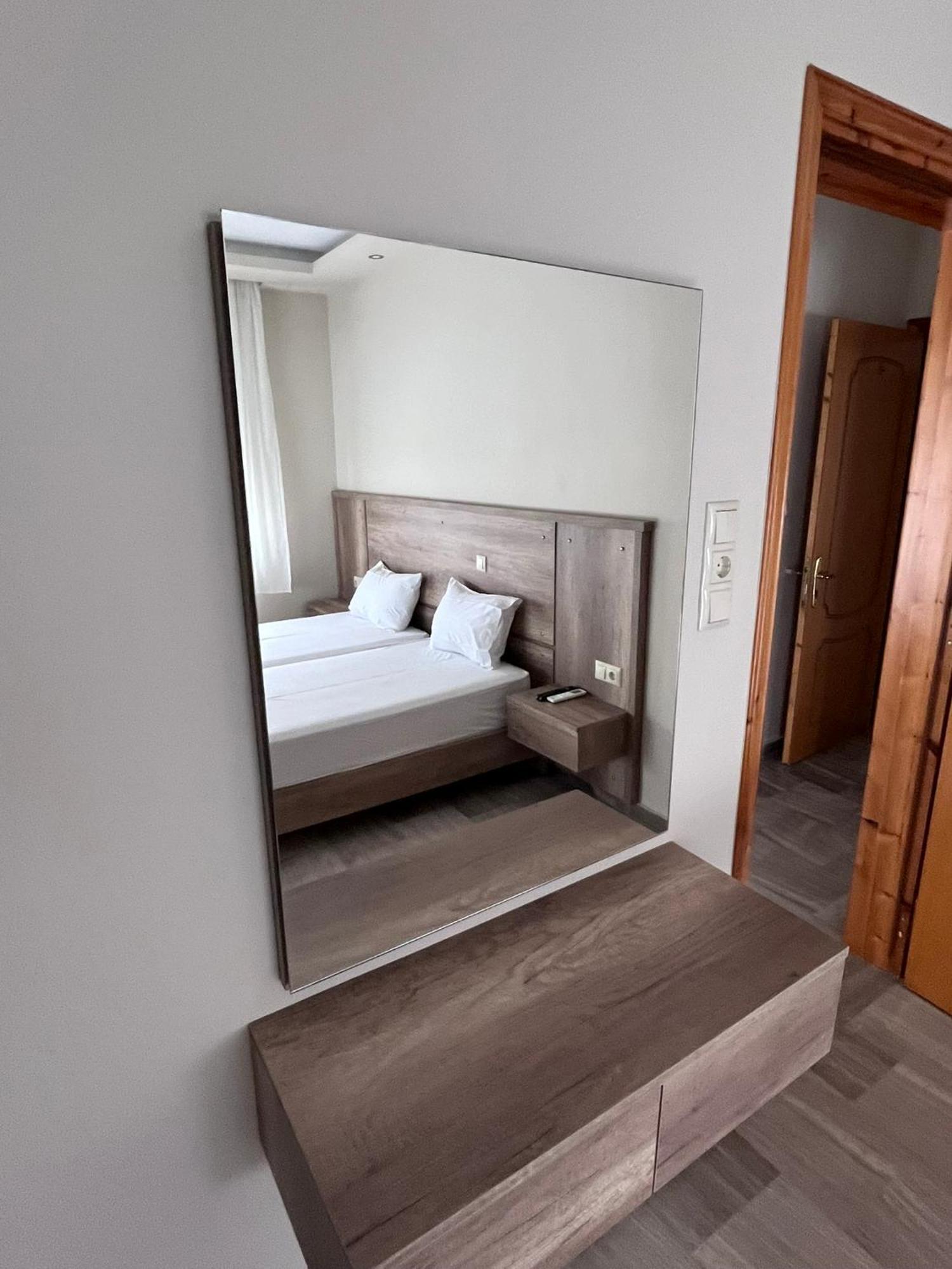 Hotel Filoxenia Neoi Poroi Bagian luar foto