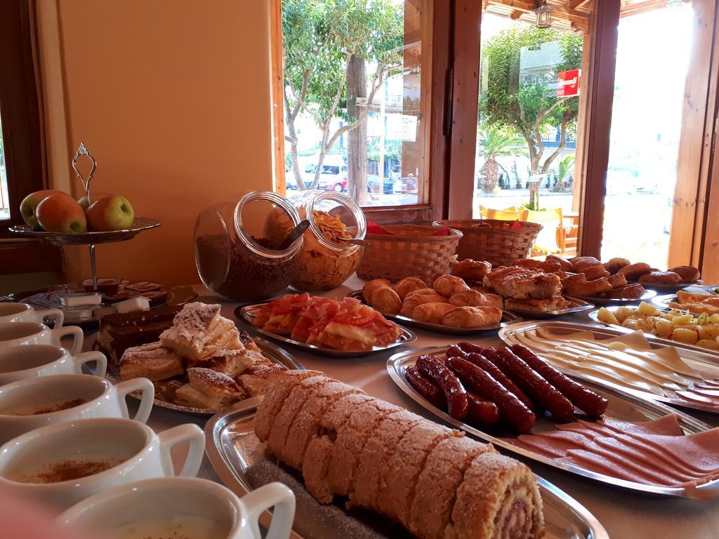 Hotel Filoxenia Neoi Poroi Bagian luar foto